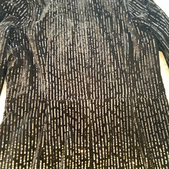 JULIA JORDAN Sequined Velvet Surplice Dress - Picture 7 of 8